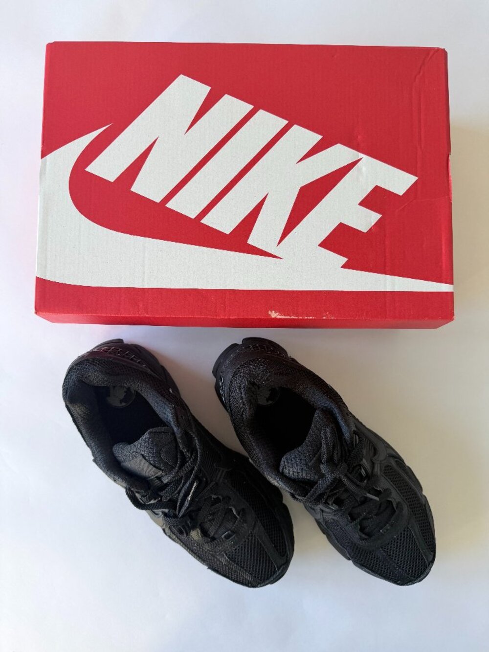 Size 9 - NIKE Air Zoom Vomero 5 'Triple Black'